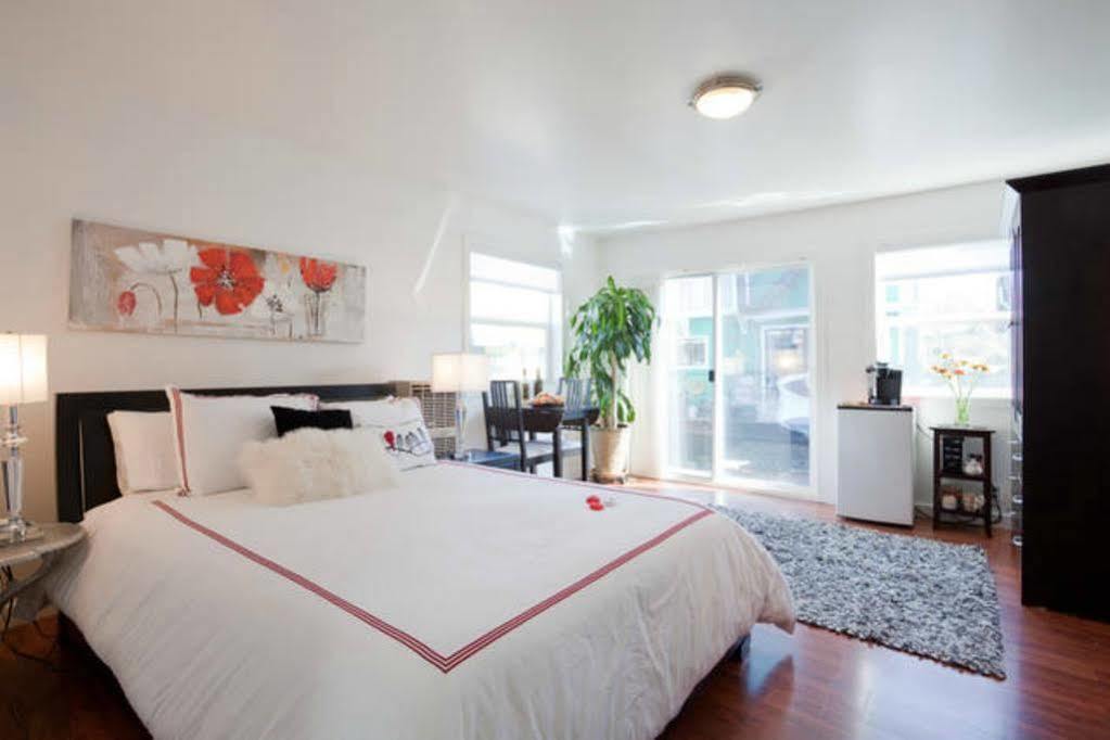 Fisherman'S Wharf Bed & Breakfast Victoria Extérieur photo